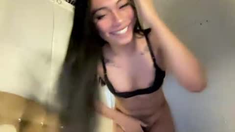 maxine online show from August 6, 12:26 pm