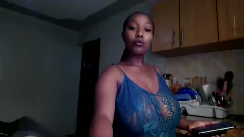 sexyluxy91006 online show from September 8, 8:43 am