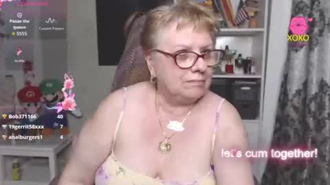 sexylynette4u online show from June 22, 1:56 pm