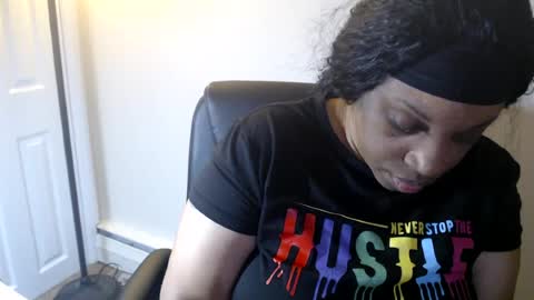 SexyMona online show from July 16, 9:32 am