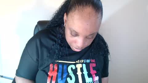 SexyMona online show from August 1, 11:11 pm