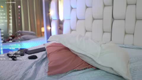 Kendall online show from August 13, 3:26 pm