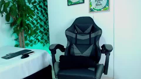 sexytommy_ online show from June 17, 4:22 am