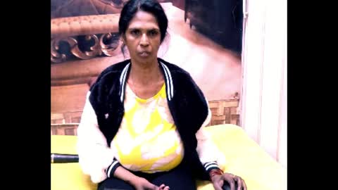 sexyva4u2luv online show from August 11, 5:31 am