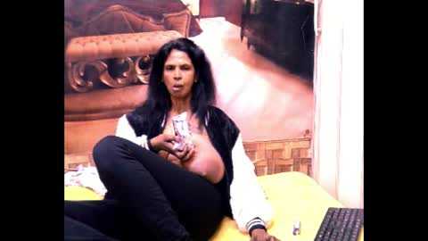 sexyva4u2luv online show from August 12, 1:08 am