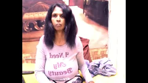 sexyva4u2luv online show from August 12, 5:32 am