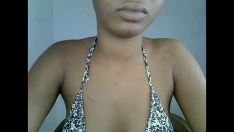 sexyxpeach online show from August 4, 10:40 pm
