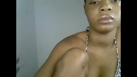 sexyxpeach online show from August 6, 12:09 am