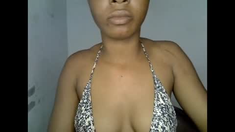 sexyxpeach online show from August 12, 10:34 pm