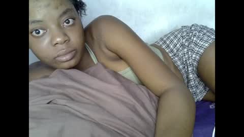 sexyxpeach online show from August 14, 4:05 am