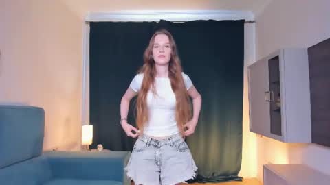 Lola online show from August 10, 9:44 am