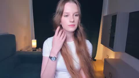 Lola online show from August 10, 10:49 am
