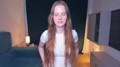 Lola online show from August 10, 2:07 pm
