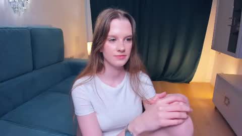 Lola online show from August 13, 11:46 am