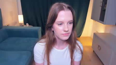 Lola online show from August 13, 3:04 pm