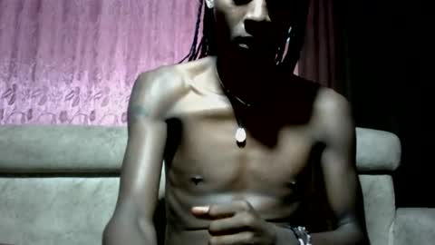 shades_x254 online show from August 12, 3:31 am