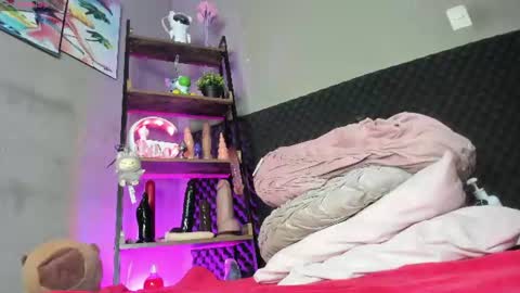 shadia online show from August 12, 12:13 am