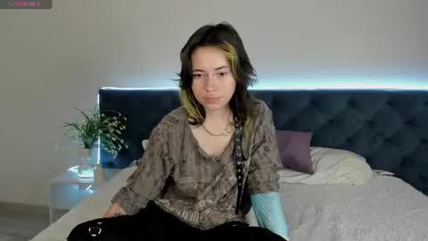 Bella online show from August 12, 1:19 am