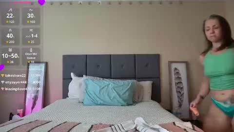 Shalynn online show from August 7, 6:19 pm