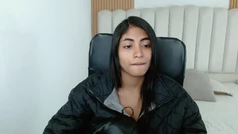 shanelle online show from August 6, 2:27 pm