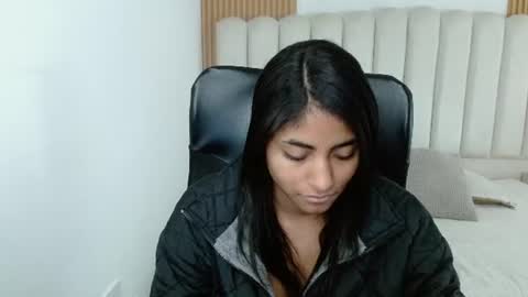 shanelle online show from August 6, 3:33 pm
