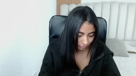 shanelle online show from August 11, 1:24 pm