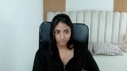 shanelle online show from August 14, 2:21 pm