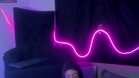 shanel_smith69 online show from July 2, 12:11 am