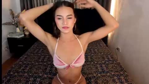 Slut Shaniamax online show from August 13, 6:00 pm