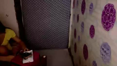 shanica_lee972385 online show from May 16, 10:15 am