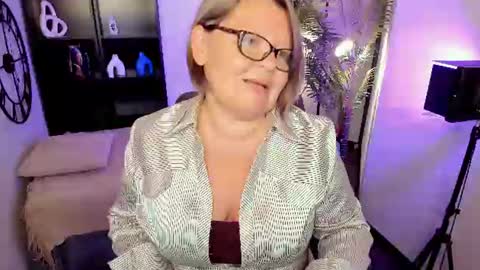 Shannon online show from August 8, 6:46 am