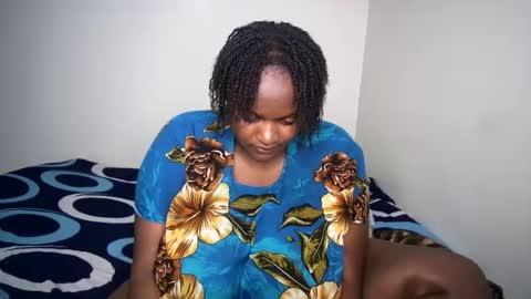 shanny_123 online show from August 7, 12:38 pm