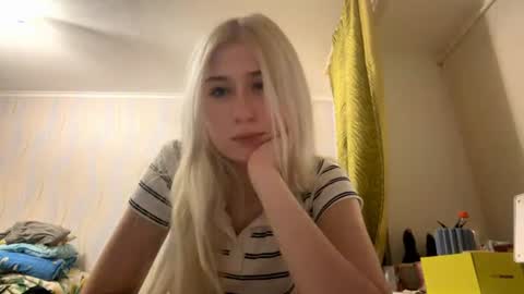 Bella online show from August 8, 9:37 pm