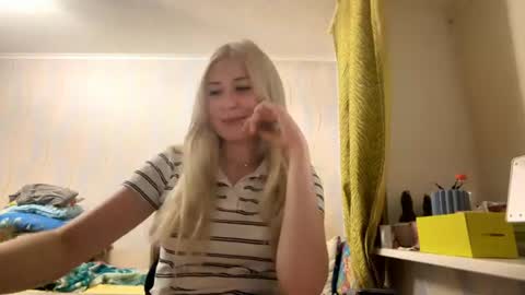 Bella online show from August 8, 10:43 pm
