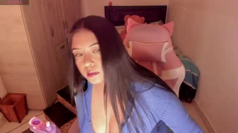 Cami Ortiz independent model online show from July 23, 8:05 am