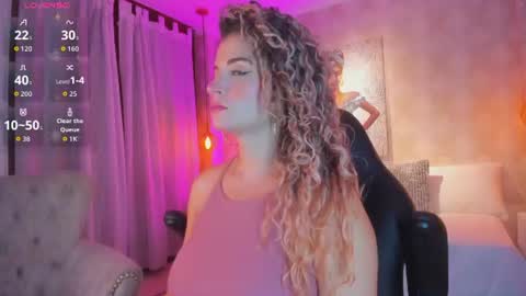 shantalll__ online show from September 8, 11:06 am