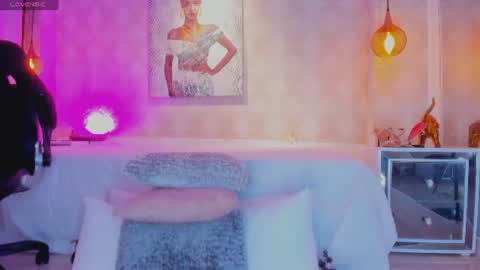 shantalll__ online show from September 9, 3:09 pm