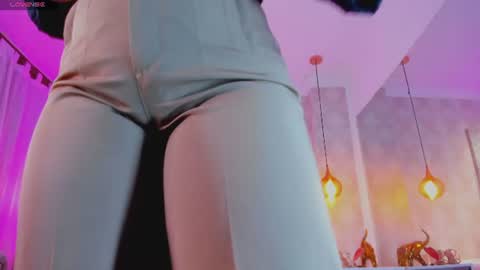 shantalll__ online show from September 9, 5:21 pm