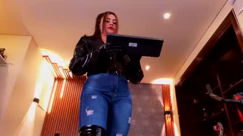 Sharith  online show from August 6, 9:14 pm
