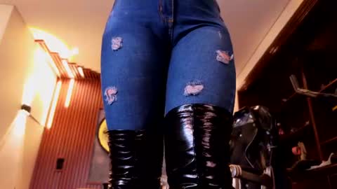 Sharith  online show from August 7, 12:32 am