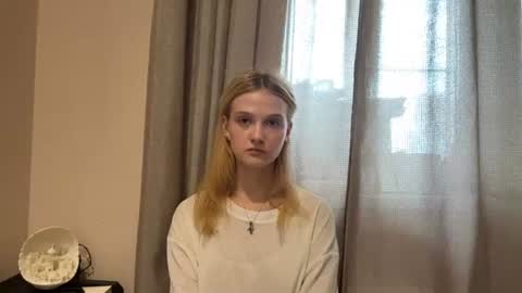 Anne online show from August 6, 1:10 pm