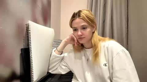 Anne online show from August 15, 5:50 pm