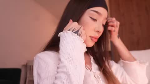 Sharlin  online show from July 22, 2:08 pm