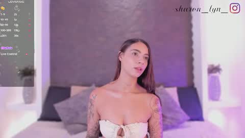sharonlyn online show from August 15, 8:13 pm
