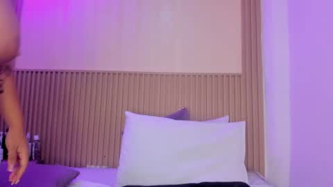 sharonscothh online show from August 1, 1:00 am