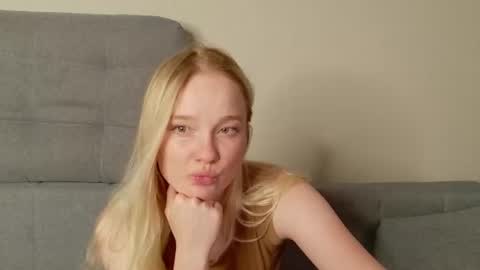 shawty miia online show from August 7, 4:07 pm