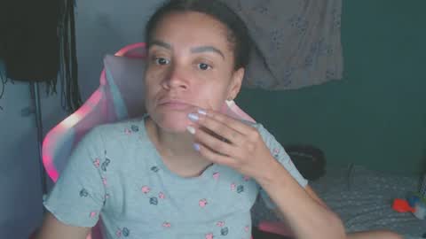 Shayna online show from August 5, 1:25 am