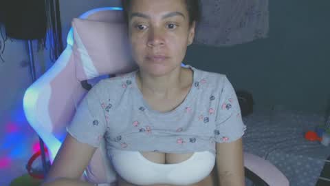 Shayna online show from August 5, 5:49 am