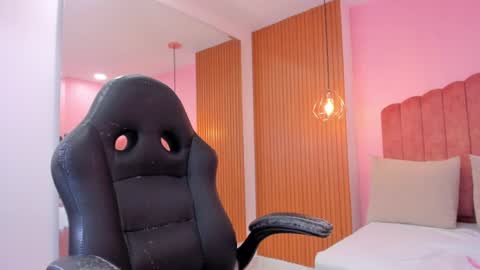 shayra_alina online show from August 14, 11:08 pm