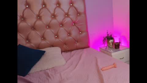 shedevilboobs69 online show from May 26, 2:34 am